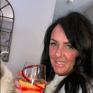 Meet your Posher, Traci